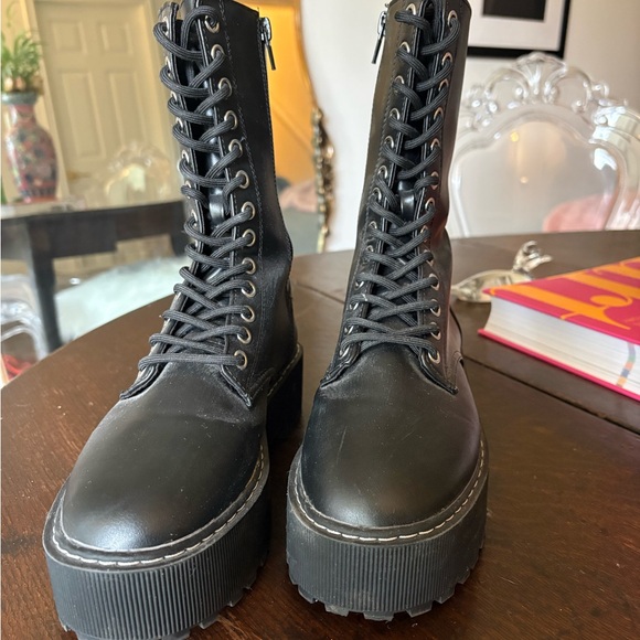 H&M Black Lace Up Chunky Sole Combat Boots - Picture 3 of 7